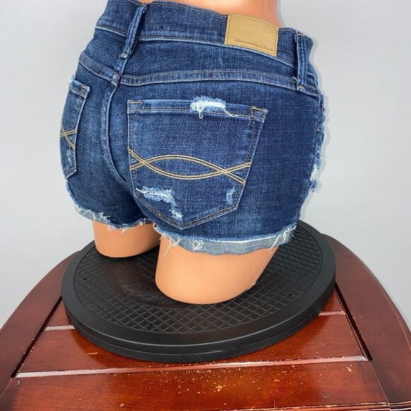 Abercrombie & Fitch Womens 4 / 27 Low Rise Distressed Denim Fringe Cuffed Short - Picture 6 of 11